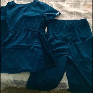 Maternity scrubs